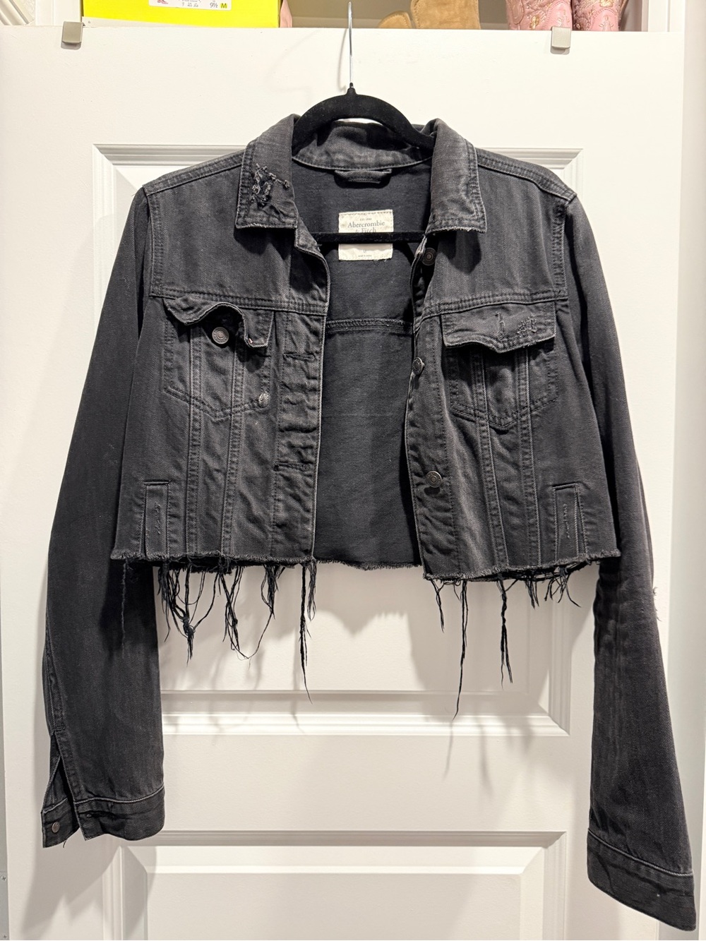Abercrombie & Fitch Cropped Black Distressed Denim Jacket